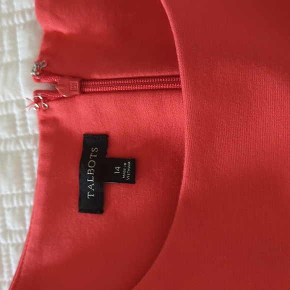 Dress - Picture 2 of 4